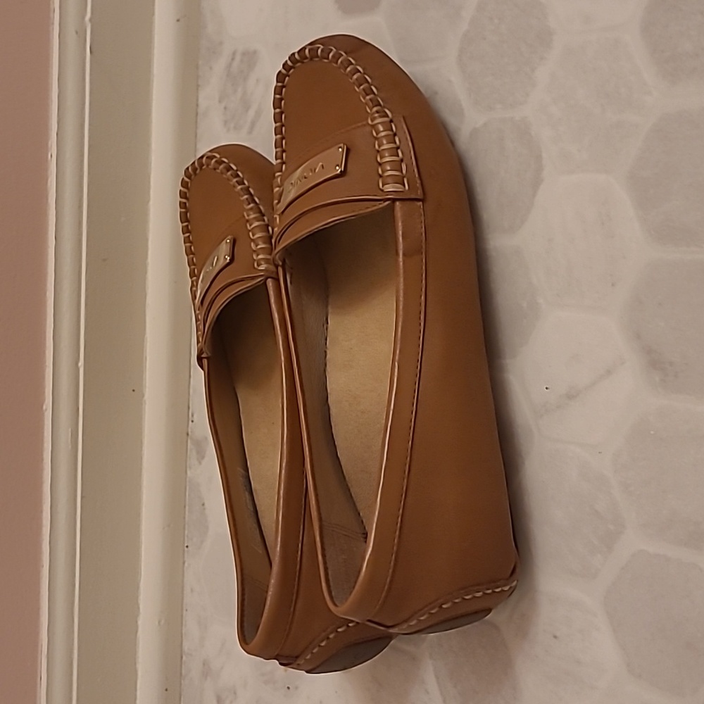 Vionic Camel Flats - image 5